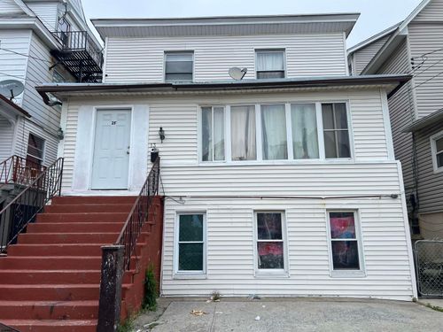 13 N Sovereign Ave, Atlantic City, NJ, 08401-3665 | Card Image