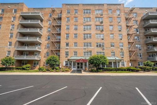 2e-84-29 153rd Ave, Howard Beach, NY, 11414-1928 | Card Image