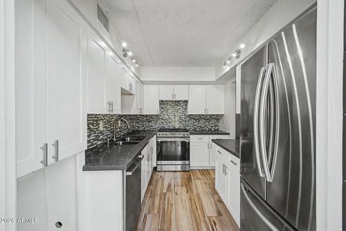 10-7141 N 16th St, Phoenix, AZ, 85020-5542 | Card Image
