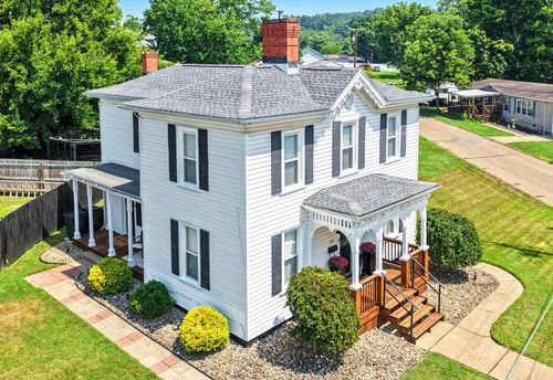 704 Pomeroy Pike, Belpre, OH, 45714 | Card Image