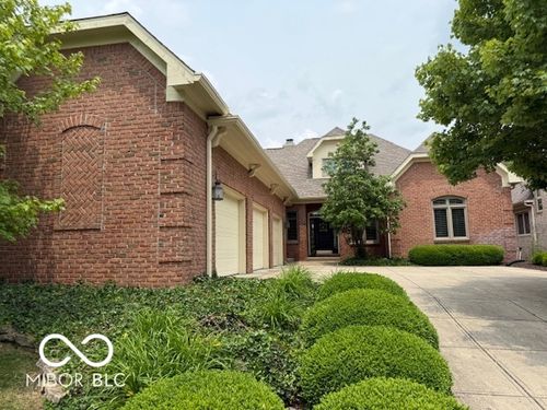 458 Burlington Ln, Carmel, IN, 46032-9162 | Card Image
