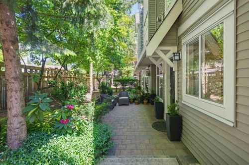 2-1071 Lynn Valley Rd, North Vancouver, BC, V7J1Z6 | Card Image
