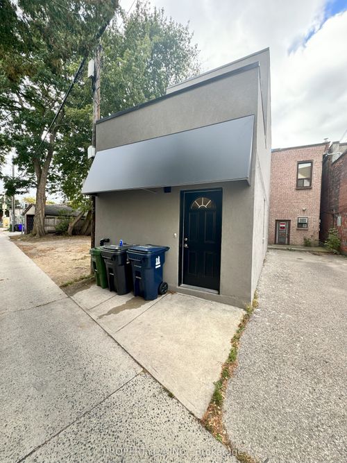 2-3100 Dundas St W, Toronto, ON, M6P1Z8 | Card Image