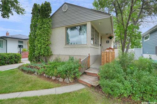 2919 Athol St, Regina, SK, S4S1Y4 | Card Image