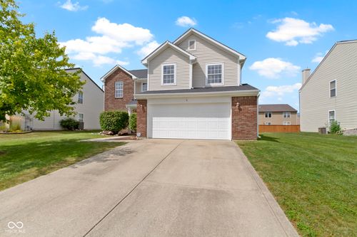 6640 W Denton Dr, Mccordsville, IN, 46055-6024 | Card Image