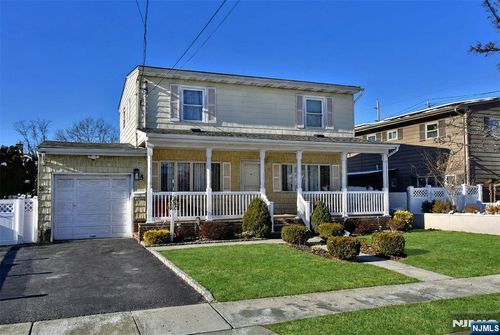 5 Bobbink Ter, East Rutherford, NJ, 07073-1104 | Card Image