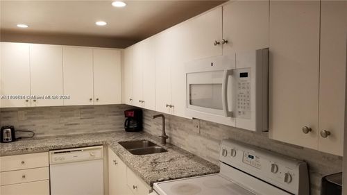 apt-207-1833 S Ocean Dr, Hallandale Beach, FL, 33009-4901 | Card Image