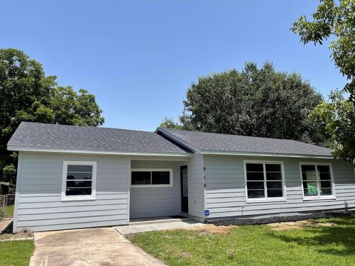 919 Foster Ave, Pasadena, TX, 77506-3740 | Card Image
