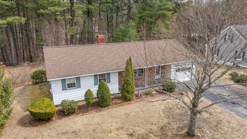 98 Oak St, Milford, NH, 03055-4415 | Card Image