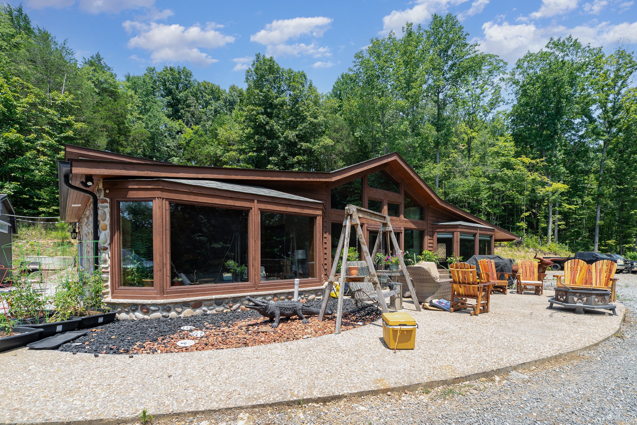 Charles Brown Rd, Westmoreland, TN 37186