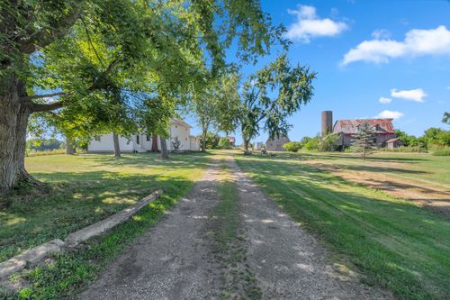 5311 Burt Rd, Osseo, MI, 49266-9733 | Card Image