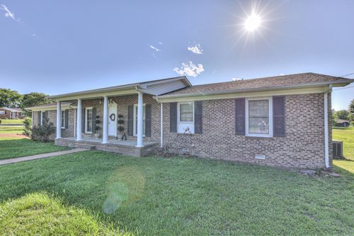 703 Dow Dr, Shelbyville, TN, 37160-2213 | Card Image