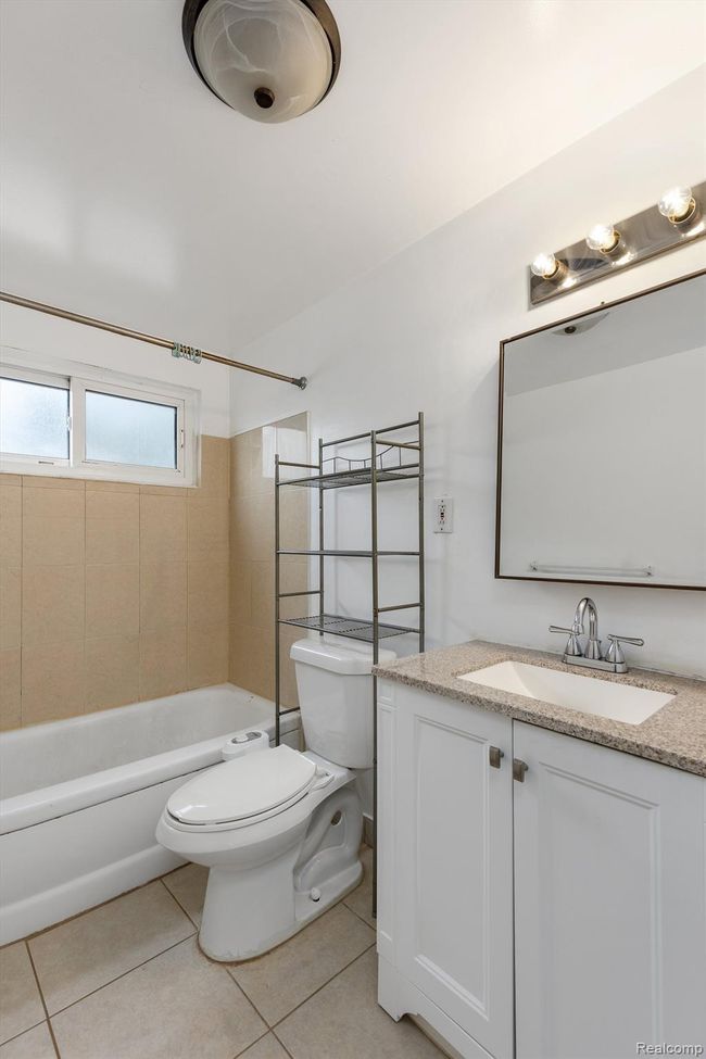 31209 Blair Dr, House other with 3 bedrooms, 2 bathrooms and null parking in Warren MI | Image 8