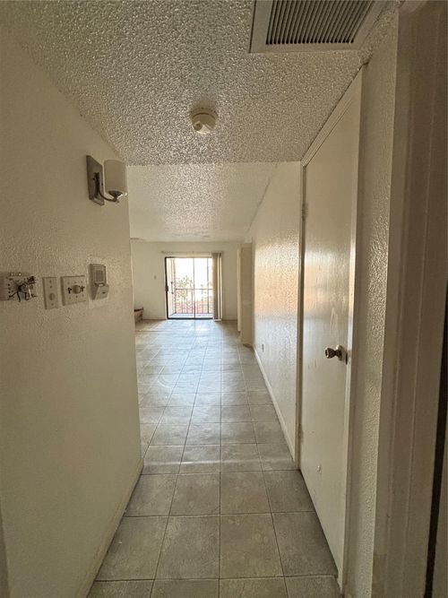 apt-634-10110 Forum West Dr, Houston, TX, 77036-8343 | Card Image