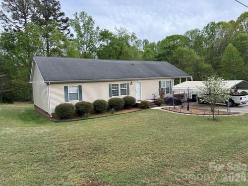 141 Buckwheat Dr, Statesville, NC, 28625-8251 | Card Image