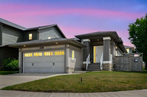 1402 Ravenscroft Avenue Se, Airdrie, AB, T4A0L9 | Card Image