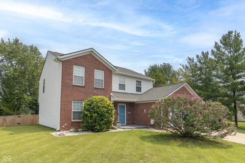 461 Founders Dr, Greenfield, IN, 46140-2912 | Card Image