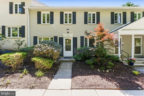 2536-9884 Hollow Glen Pl, SILVER SPRING, MD, 20910-1138 | Card Image