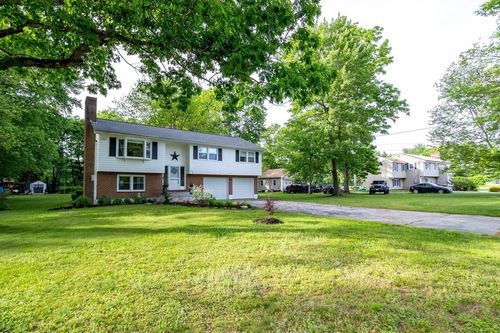 32 Alvirne Dr, Hudson, NH, 03051-3226 | Card Image