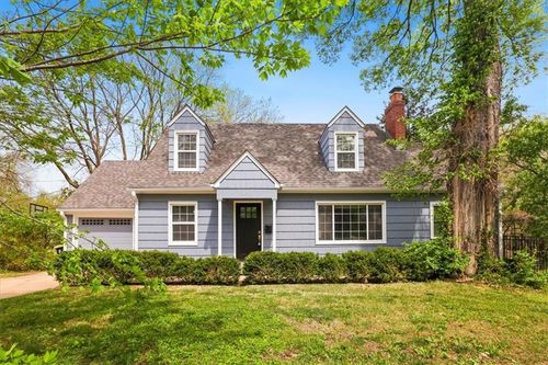 470 E 55th St, Kansas City, MO, 64110-2454 | Card Image