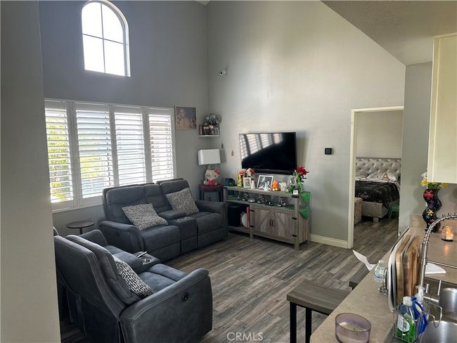 Living Room | Image 12
