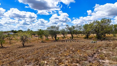 728 County Road 315, Stockdale, TX, 78160-6477 | Card Image