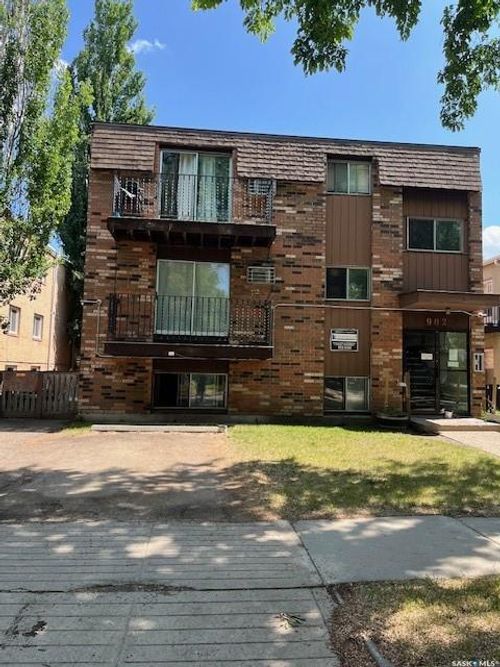 902 6th Ave N, Saskatoon, SK, S7K2T4 | Card Image