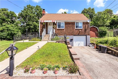 3101 Orris Rd, N Versailles, PA, 15137-2213 | Card Image