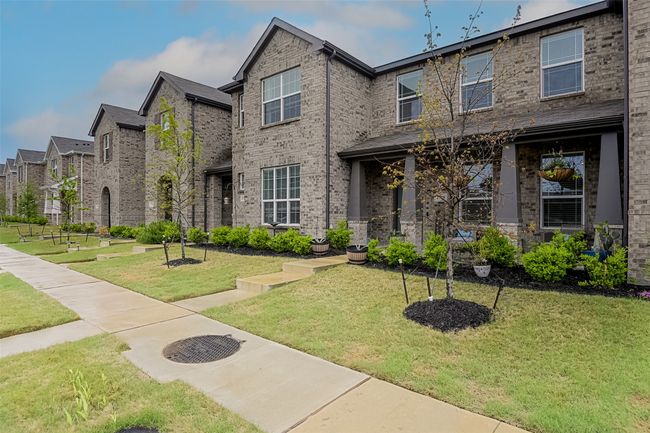 2728 Baneberry Ln, Townhouse with 3 bedrooms, 3 bathrooms and null parking in Mesquite TX | Image 36