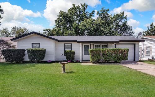 541 Nw Lorna St, Burleson, TX, 76028-3405 | Card Image