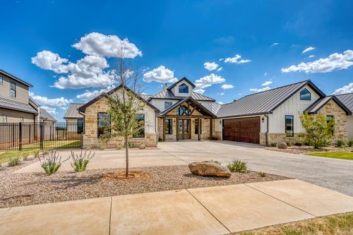 211 Interlaken St, Fredericksburg, TX, 78624-3886 | Card Image