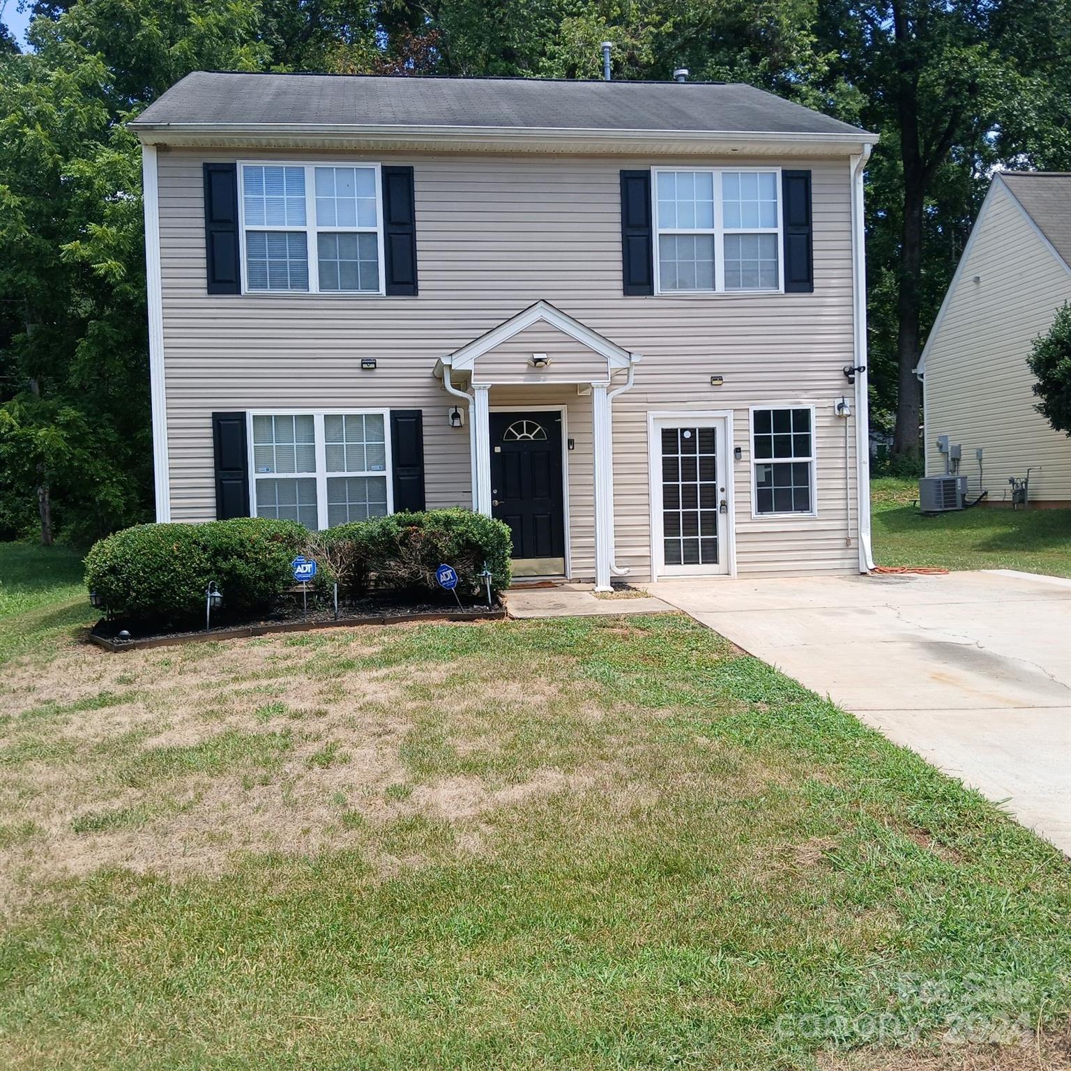 Eagles Landing Dr, Charlotte, NC 28214