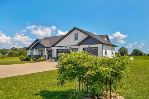 1032 Division St, Sparta, MO, 65753-9525 | Card Image