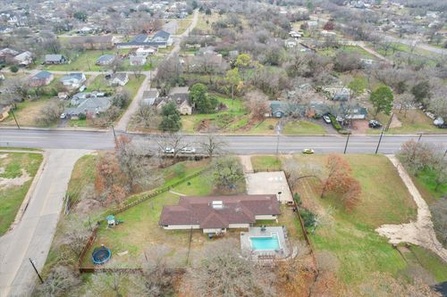 300 W College Ave, Alvarado, TX, 76009-4317 | Card Image