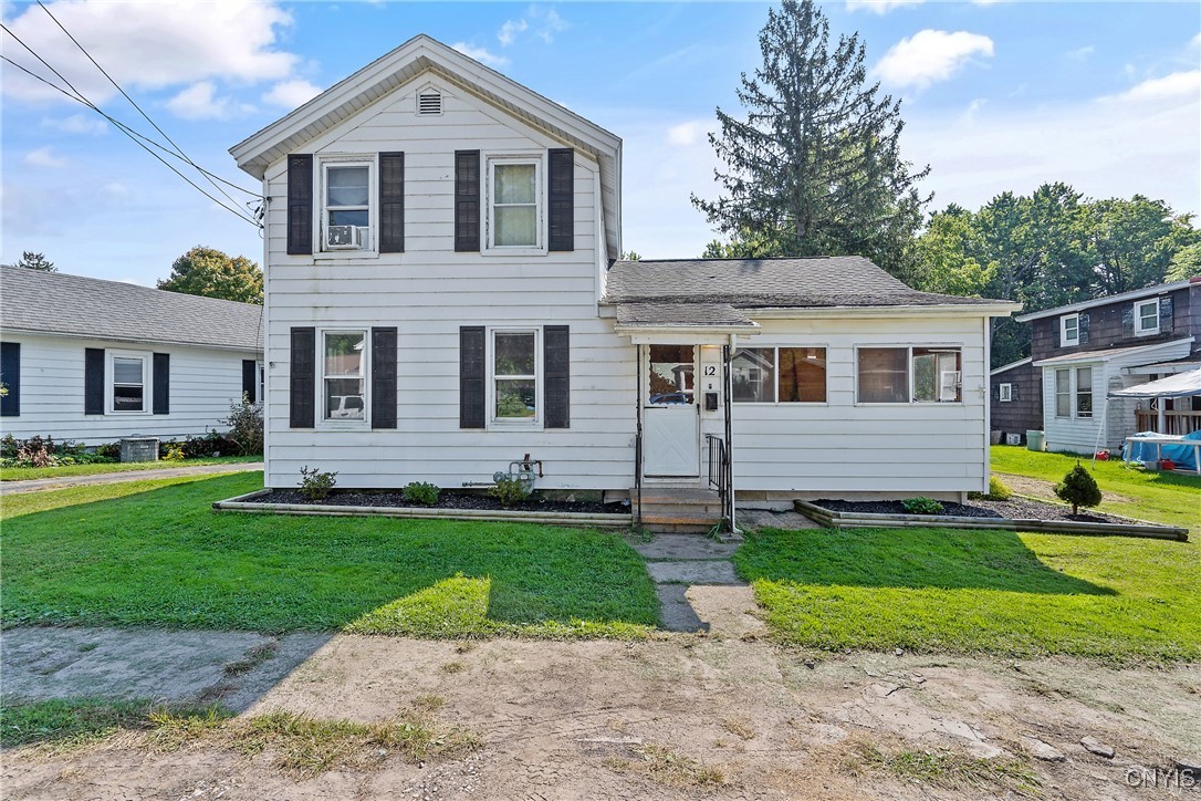 James St, Phoenix, NY 13135