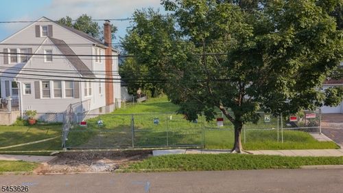 272 Beechwood Ave, Union, NJ, 07083-8306 | Card Image
