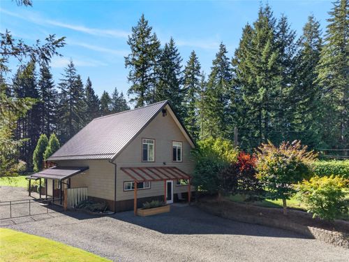 1981 Dzini Rd, Black Creek, BC, V9J1H1 | Card Image