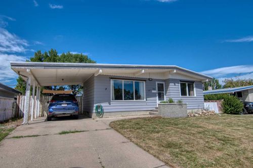 722 27 St N, Lethbridge, AB, T1H3X2 | Card Image