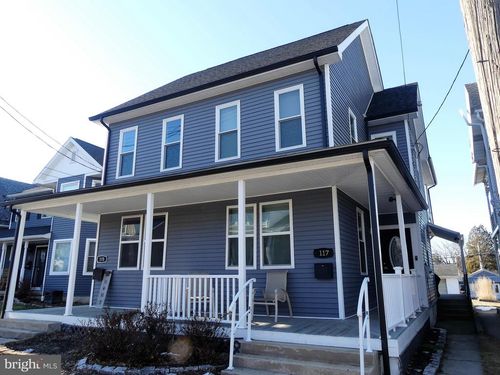 117 E Locust St, FLEETWOOD, PA, 19522-1604 | Card Image