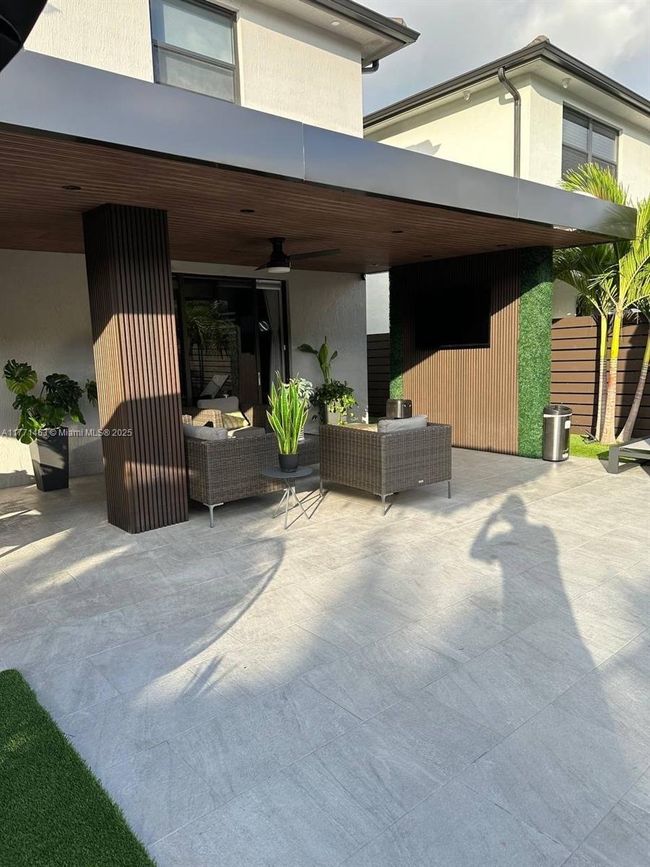 8868 Nw 161 St Ter, House other with 4 bedrooms, 3 bathrooms and null parking in Miami Lakes FL | Image 42