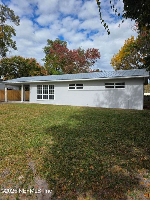 1323 Blanding St, Starke, FL, 32091-2407 | Card Image