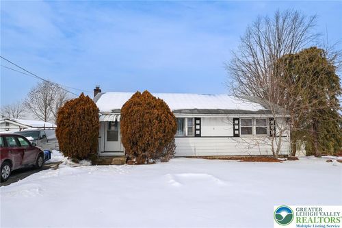 916 Race St, CATASAUQUA, PA, 18032-1121 | Card Image
