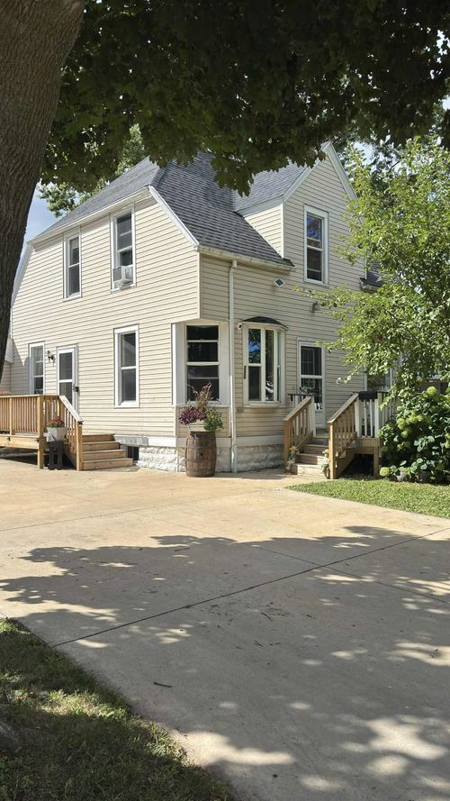 225 Dickinson St, RANDOLPH, WI, 53956-1211 | Card Image