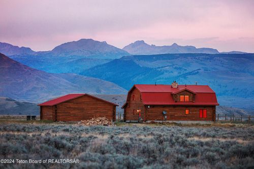 5 Black Bear Road, Pinedale, WY, 82941 | Card Image