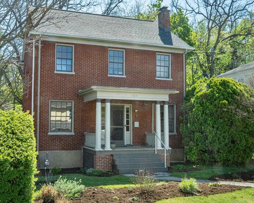 729 Selma Blvd, Staunton, VA, 24401-2862 | Card Image