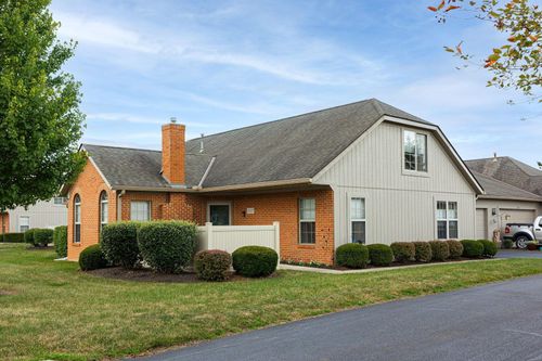 2227 Ravine Woods Dr, Grove City, OH, 43123-8581 | Card Image