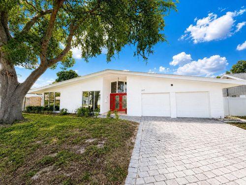217 Yarmouth Rd, FERN PARK, FL, 32730-3011 | Card Image