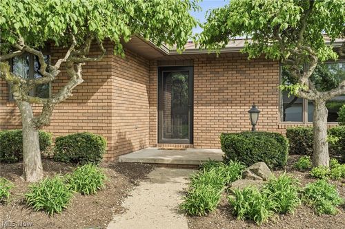 441 Stratton Ave Sw, New Philadelphia, OH, 44663-9669 | Card Image