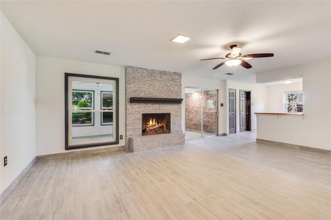 Living Area | Image 5