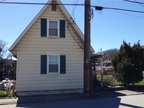 24 Federal St, Natrona Hts, PA, 15065-2620 | Card Image